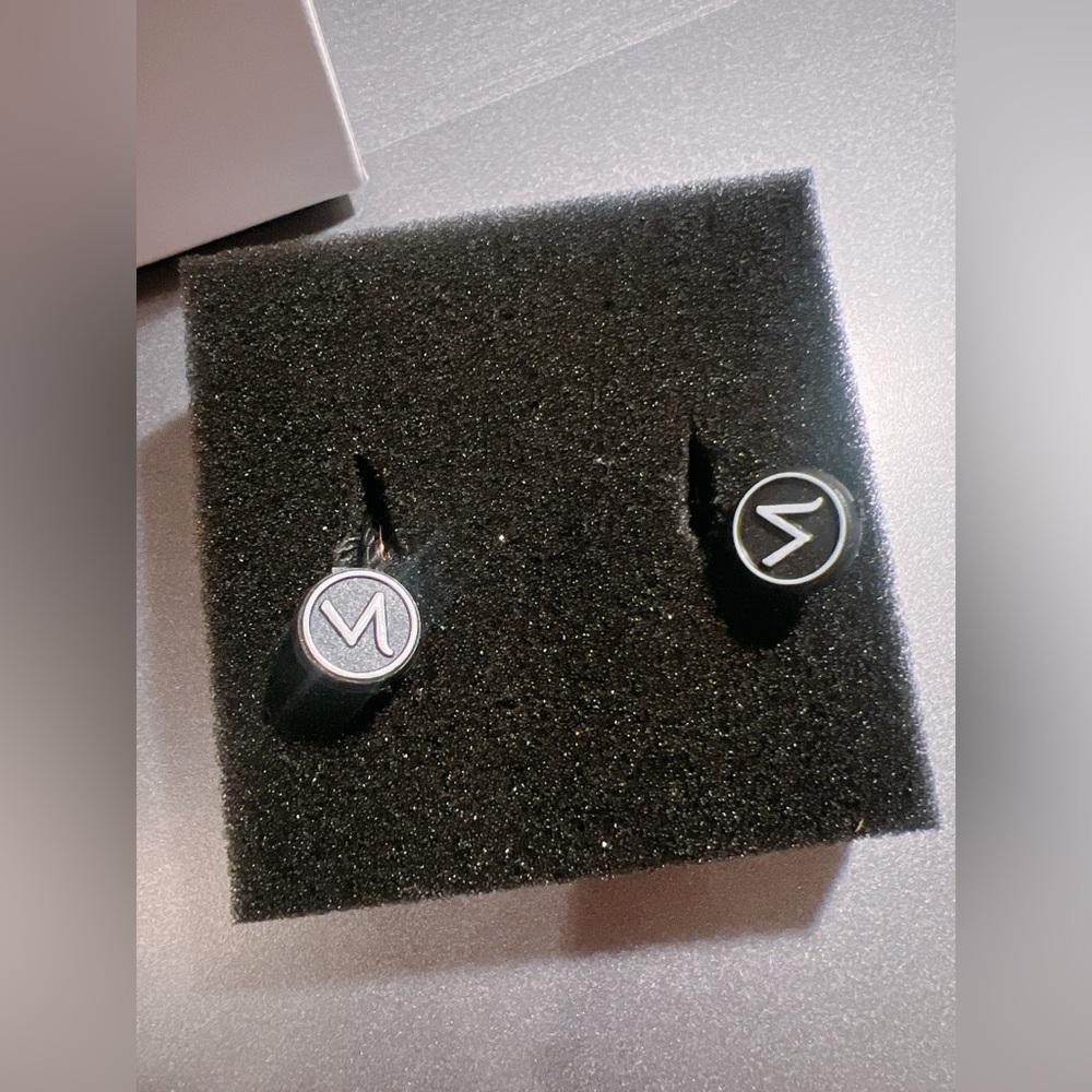 Mejuri Rose Gold Hoop Earrings - Picture 8 of 8